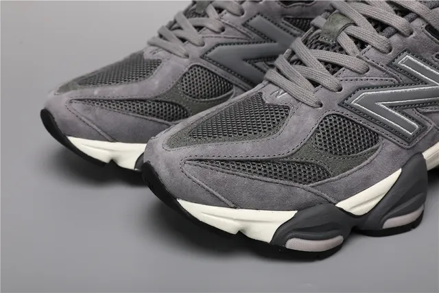 New Balance 9060 Chaussures Chunky Gris Maille et Daim 4