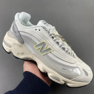 New Balance 9060 Off-White y gris zapatillas chunky