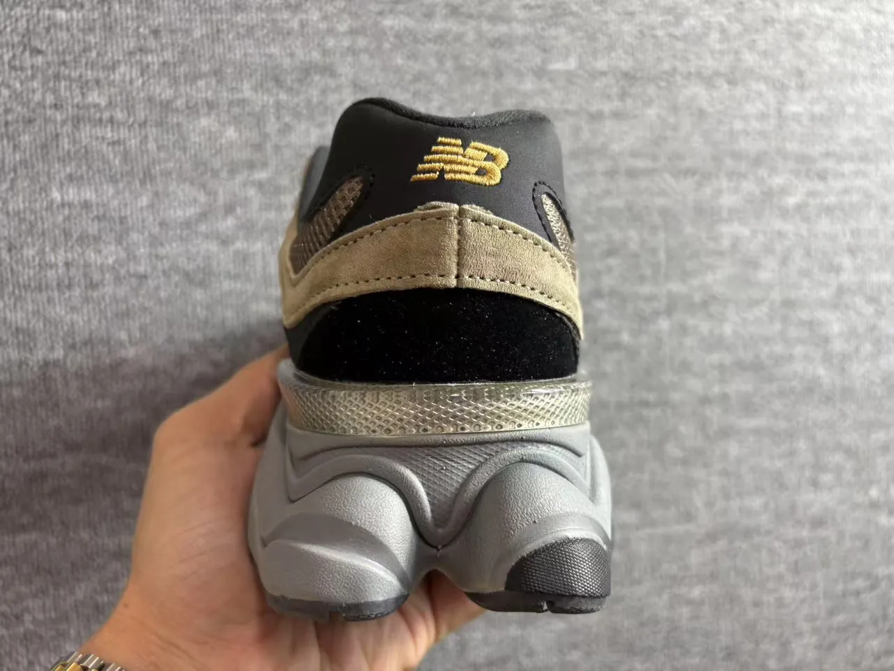 New Balance 9060 Baskets Chunky Olive Marron Beige 2