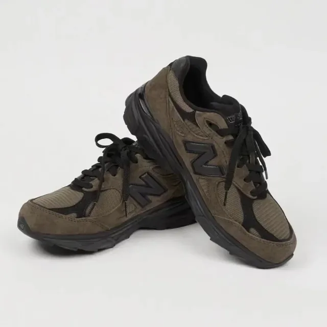 New Balance 990 Chaussures Lifestyle en Daim et Mesh Marron 3