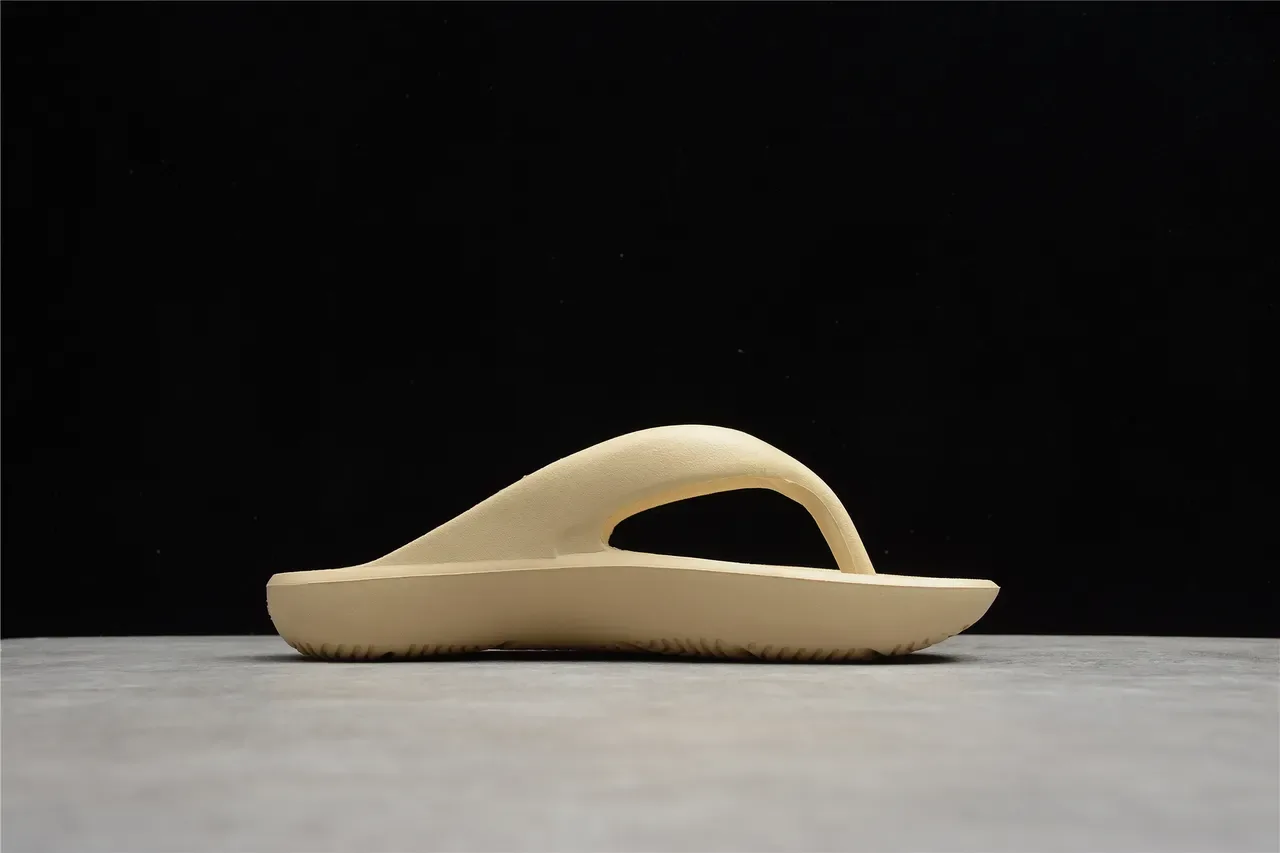 New Balance Beige Construction Monobloc Moldée Minimaliste Sangle Thong Sandales 10