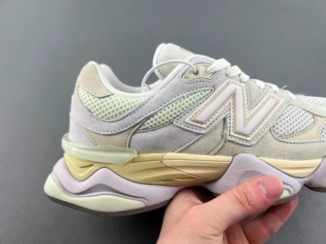 New Balance Beige Jaune Haut Malla Layered Et Suédé Oversized Cousu 'N' Logo Chaussures Chunky 3