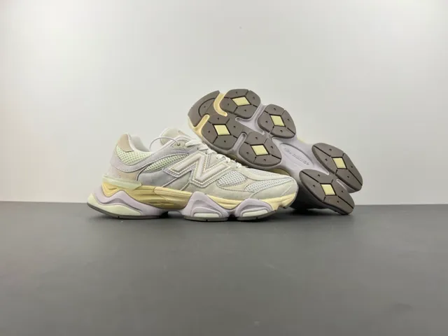 New Balance Beige Jaune Haut Malla Layered Et Suédé Oversized Cousu 'N' Logo Chaussures Chunky 12