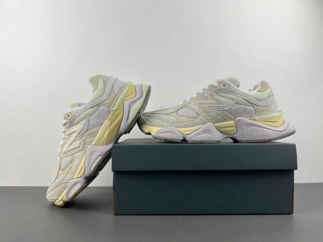 New Balance Beige Jaune Haut Malla Layered Et Suédé Oversized Cousu 'N' Logo Chaussures Chunky 14
