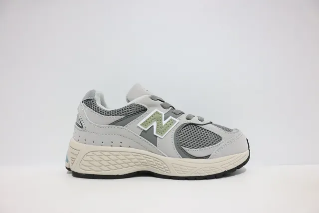 New Balance أسود رمادي silhouette سميك شبكة وتغطية اصطناعية أحذية رياضية للأسلوب الحياتي 3