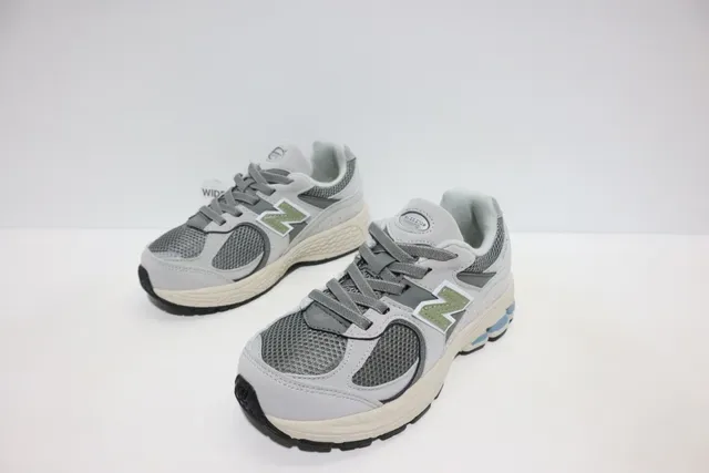 New Balance أسود رمادي silhouette سميك شبكة وتغطية اصطناعية أحذية رياضية للأسلوب الحياتي 6
