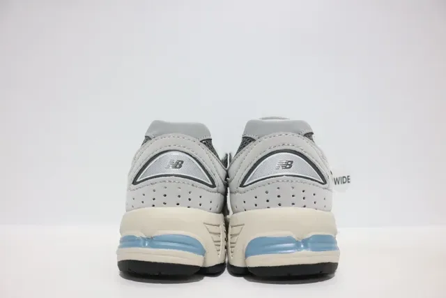 New Balance أسود رمادي silhouette سميك شبكة وتغطية اصطناعية أحذية رياضية للأسلوب الحياتي 7