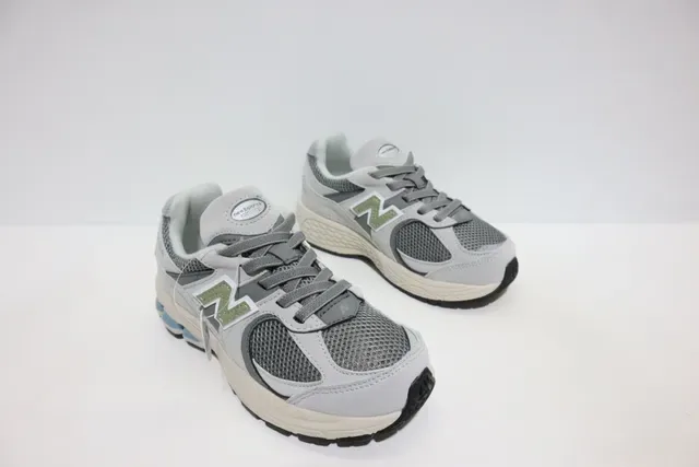 New Balance أسود رمادي silhouette سميك شبكة وتغطية اصطناعية أحذية رياضية للأسلوب الحياتي 8