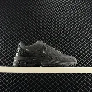 New Balance Fantom Monochrome Black Lifestyle Sneakers