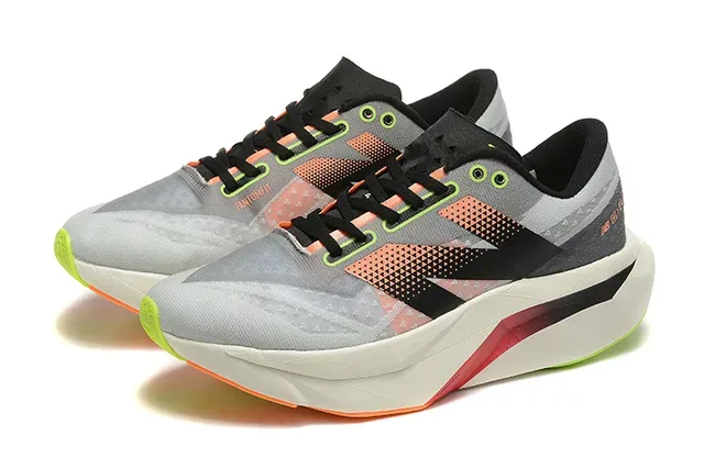 New Balance FuelCell Elite Cinza Preto Malla Engineered Upper Midsole Geométrico Tênis de Running 3