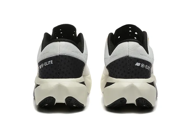 New Balance FuelCell Elite Blanc Noir Maille Engineered Médiomelle Rockered Carbon-Infused Chaussures de course 4