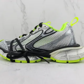 New Balance Gray Yellow Sculpted Midsole Mesh And Synthetic Overlay Construction Chunky Sneakers