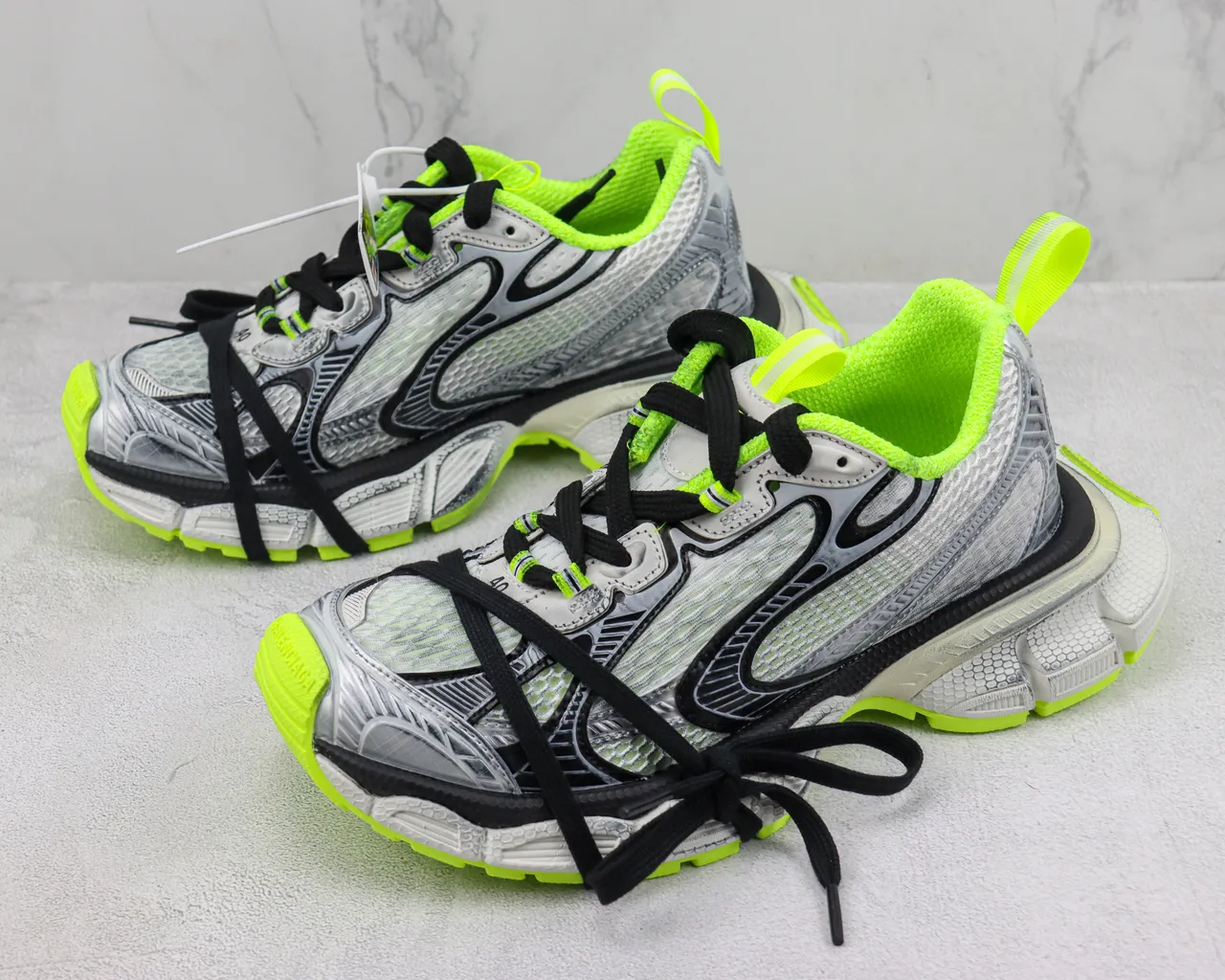 New Balance Gris Jaune, Semelle Sculptée, Maille et Construction Synthétique Chunky Sneakers 4