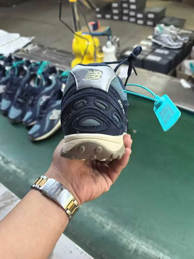 New Balance Tênis Navy Blue de couro macio e malha com N Logo costurado 3