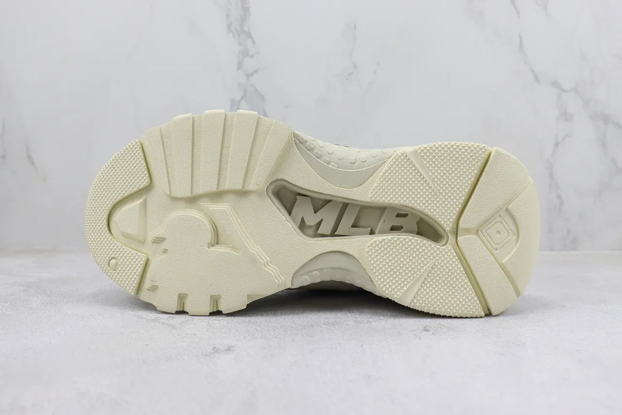 New Era Chunky Runner Beige Black Sole Oversized Team Logo Chunky Sneakers 8