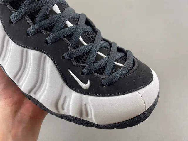Nike Air Foamposite One White Black Lifestyle Sneakers 2