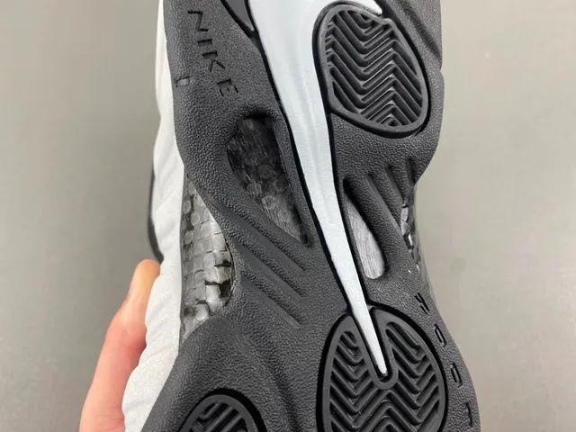 Nike Air Foamposite One White Black Lifestyle Sneakers 10