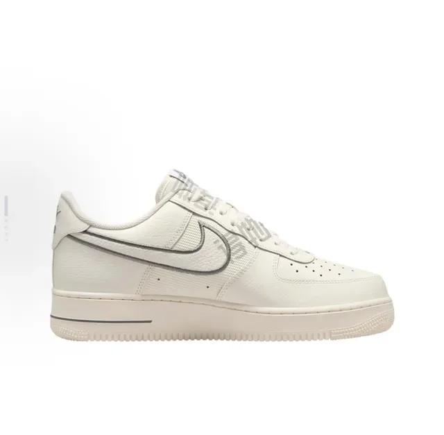 Nike Air Force 1 Beige Gris baskets lifestyle basses perforées à l'avant-pied 6