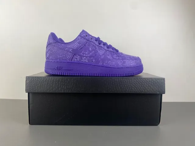 Nike Air Force 1 Purple Snake-Texture Lifestyle Sneakers 15
