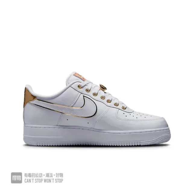 Nike Air Force 1 blanc pailleté argent Swoosh matériel doré sneakers lifestyle 6
