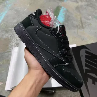 Nike Air Jordan 1 Low Black White Red 生活方式运动鞋