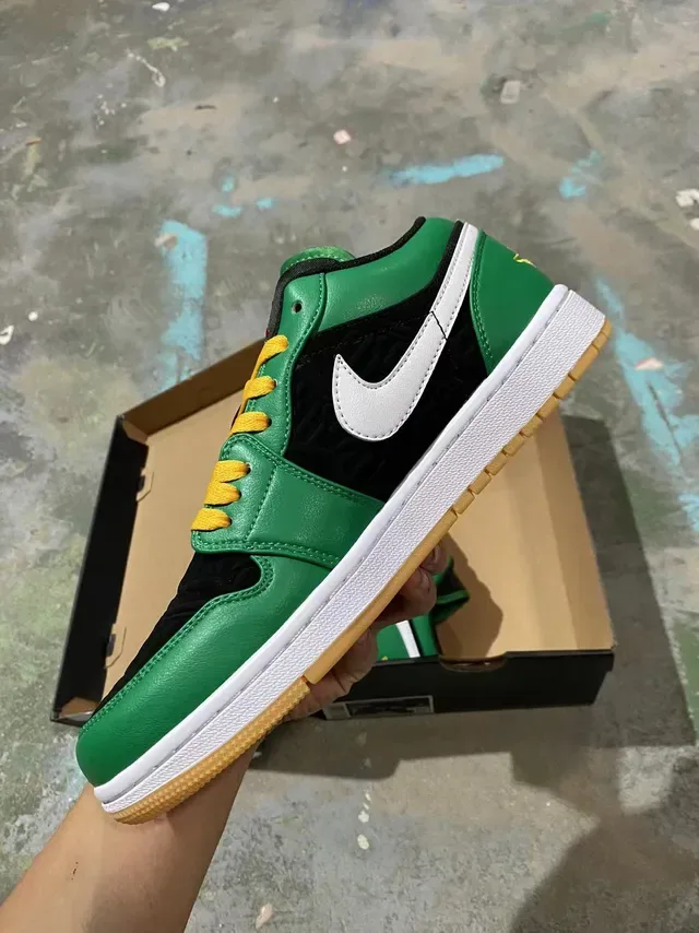 Nike Air Jordan 1 Low Green Black White Gum Lifestyle Sneakers 4