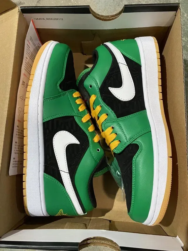 Nike Air Jordan 1 Low Green Black White Gum Lifestyle Sneakers 7