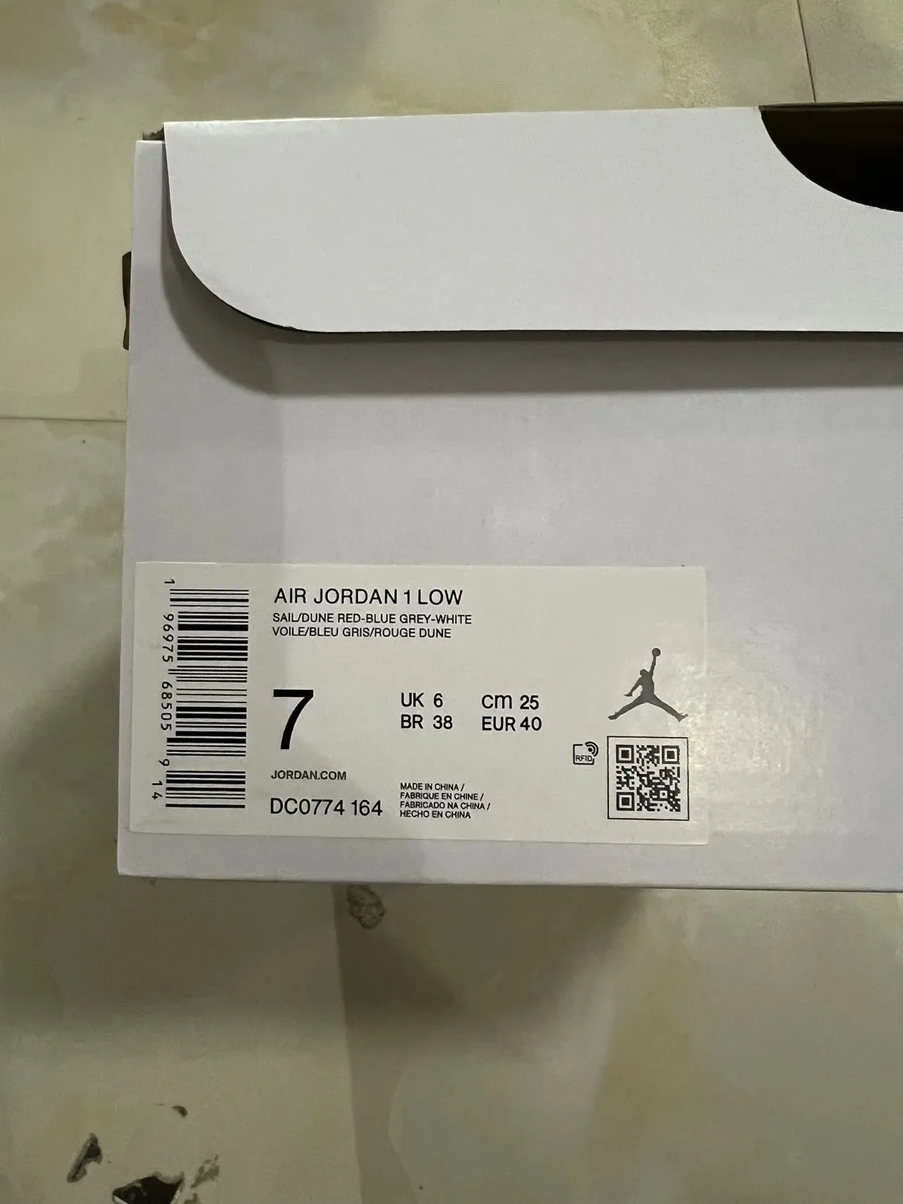 Nike Air Jordan 1 Low Sneakers Lifestyle Bleu Clair et Crème 9