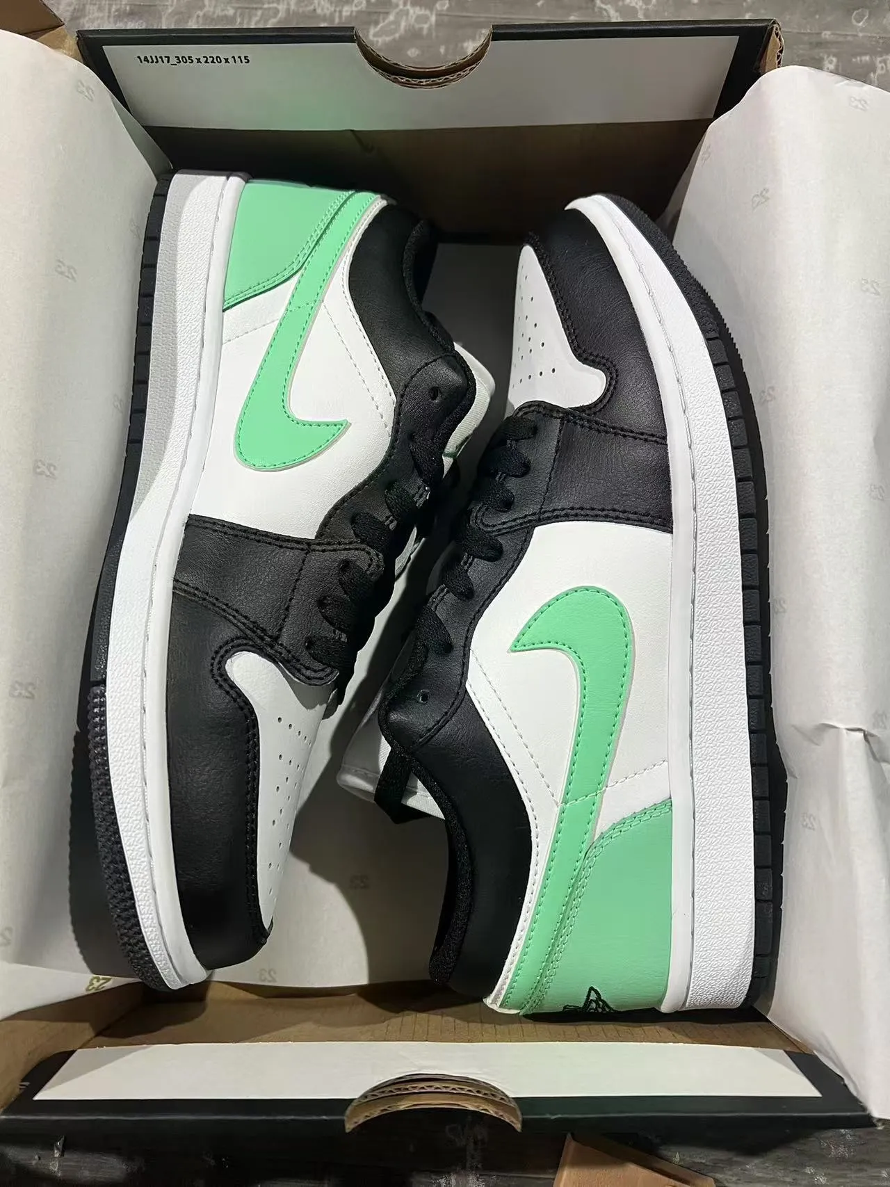 Nike Air Jordan 1 Low Mint Green Black White Lifestyle Sneakers 9