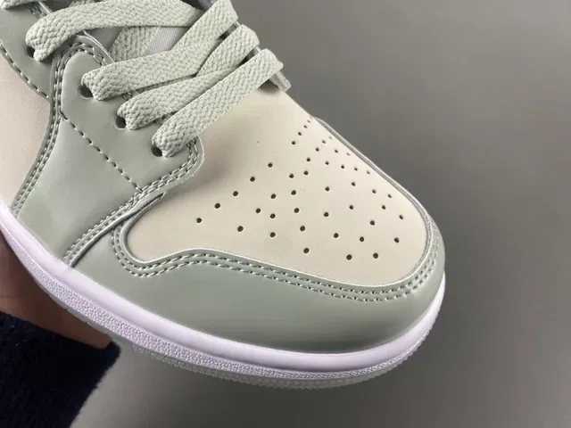 Nike Air Jordan 1 Low Mint Green Chaussures Lifestyle 2