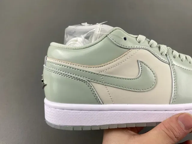 Nike Air Jordan 1 Low Mint Green Chaussures Lifestyle 3