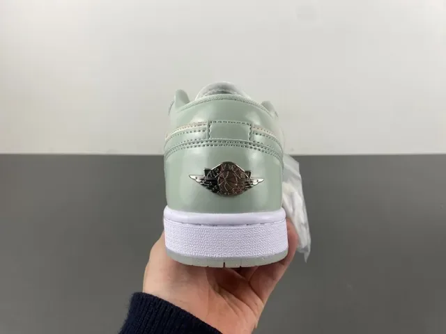 Nike Air Jordan 1 Low Mint Green Chaussures Lifestyle 4