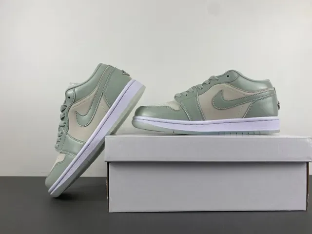 Nike Air Jordan 1 Low Mint Green Chaussures Lifestyle 14