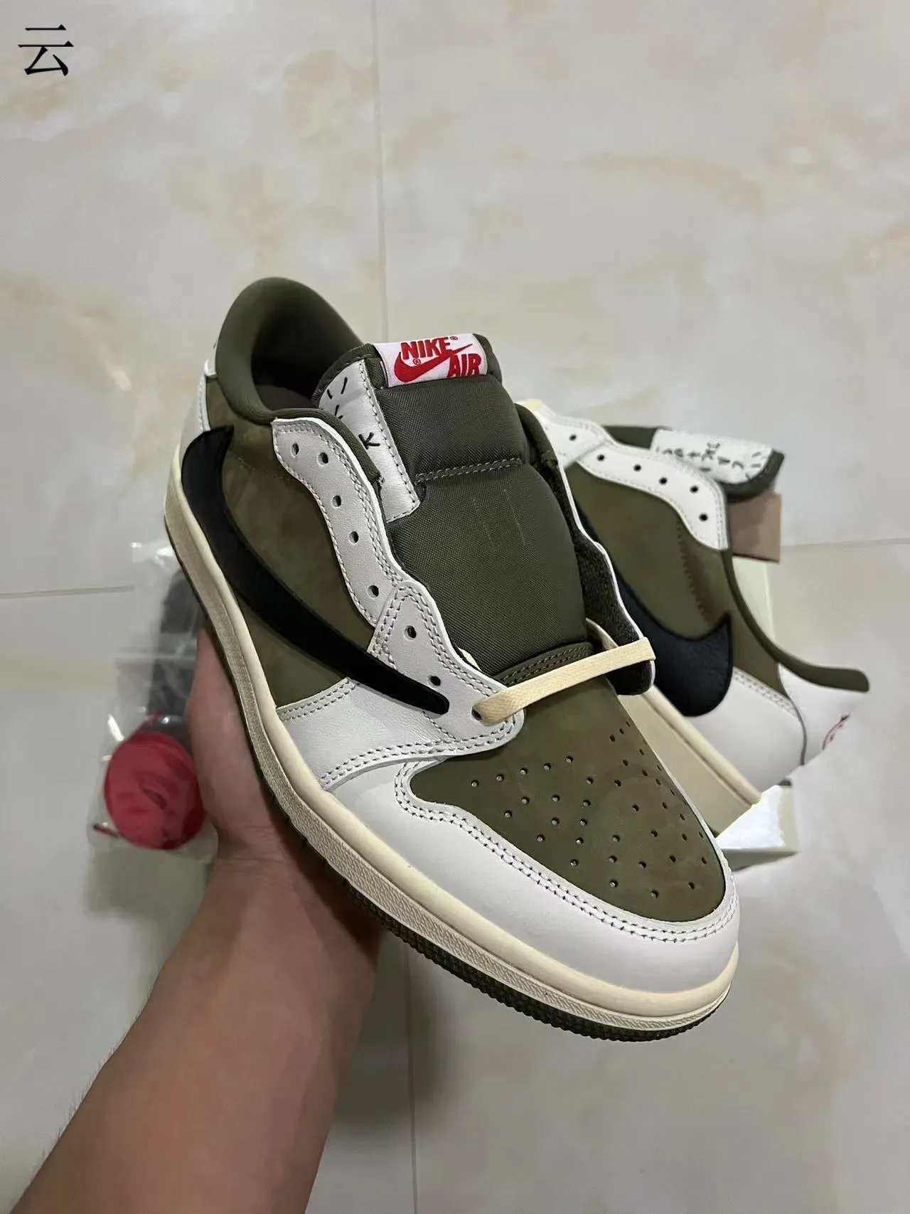 Nike Air Jordan 1 Low Vert Olive Blanc Noir Chaussures Lifestyle 3