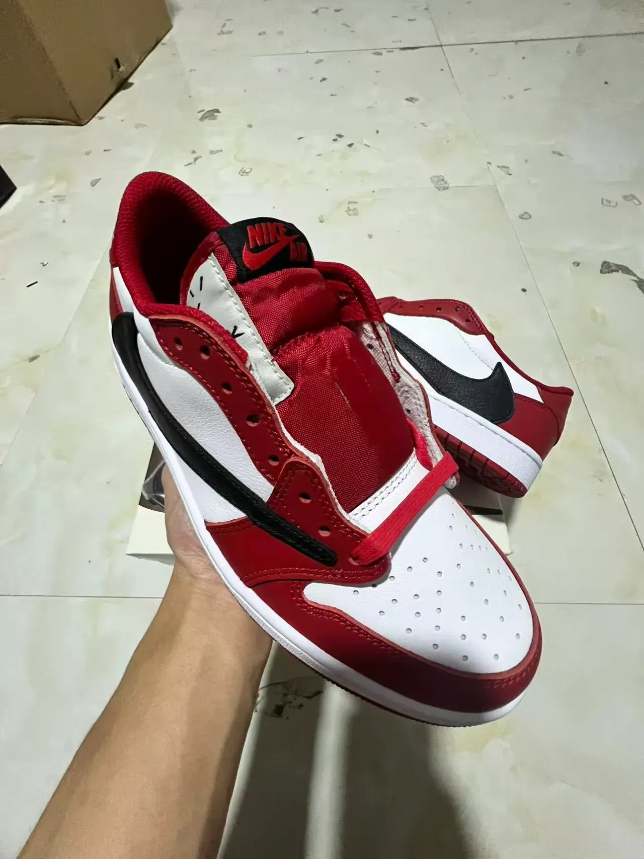 Nike Air Jordan 1 Red White Black Leather Lifestyle Sneakers 2