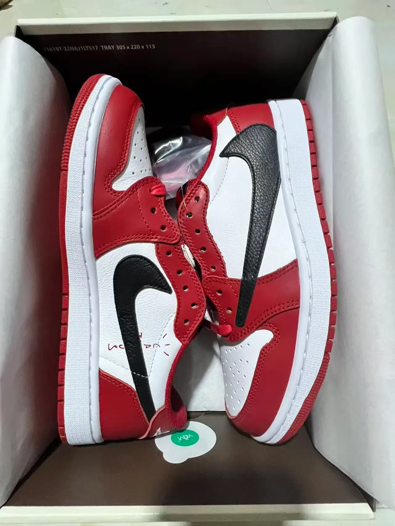 Nike Air Jordan 1 Red White Black Leather Lifestyle Sneakers 10