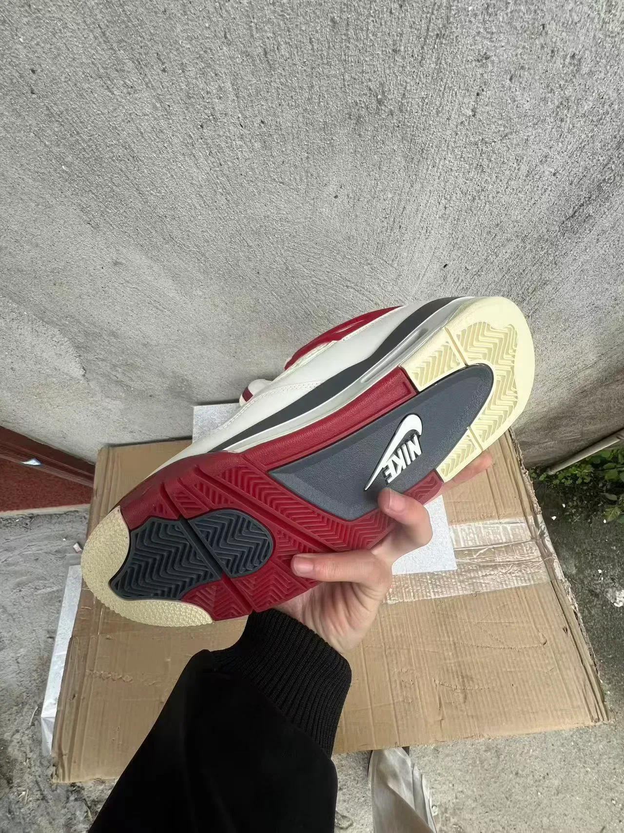 Nike Air Jordan 4 Blanc et Rouge Chaussures de basket 5