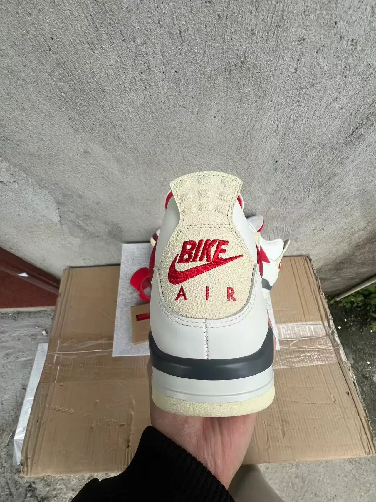 Nike Air Jordan 4 Blanc et Rouge Chaussures de basket 7