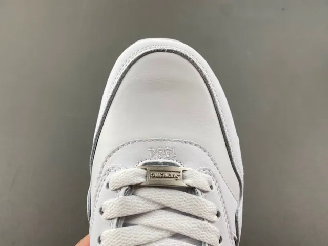 Nike Air Max 1 White Lifestyle Sneakers 5