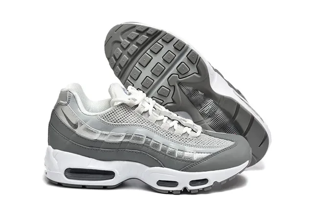 Nike Air Max 95 Pink and Black Lifestyle Sneakers 5