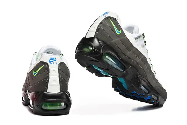 Nike Air Max 95 Pink and Black Lifestyle Sneakers 8