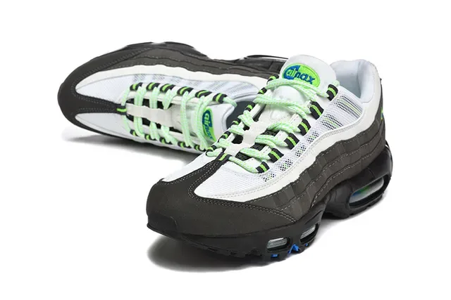 Nike Air Max 95 Pink and Black Lifestyle Sneakers 10