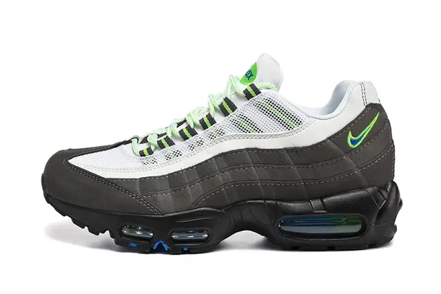 Nike Air Max 95 Pink and Black Lifestyle Sneakers 12