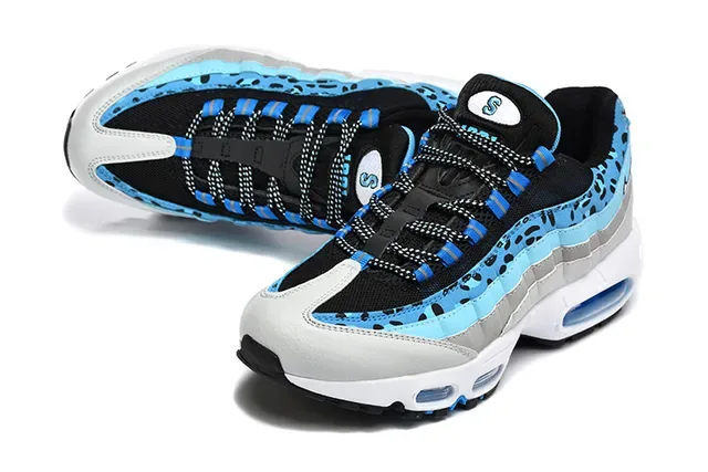 Nike Air Max 95 Pink and Black Lifestyle Sneakers 16
