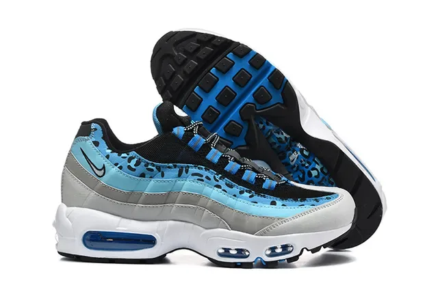 Nike Air Max 95 Pink and Black Lifestyle Sneakers 17