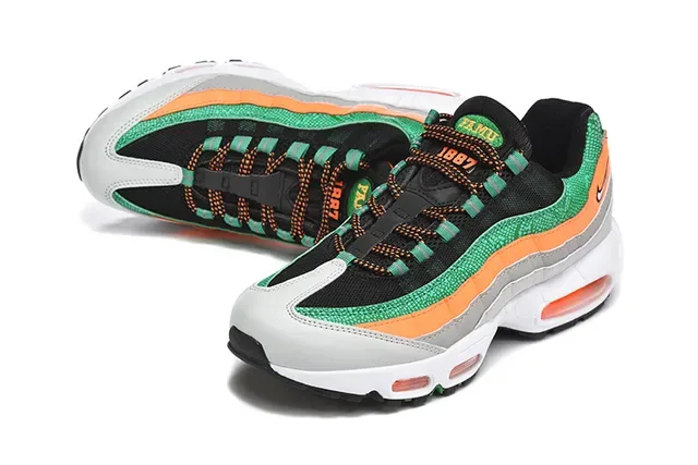 Nike Air Max 95 Pink and Black Lifestyle Sneakers 22