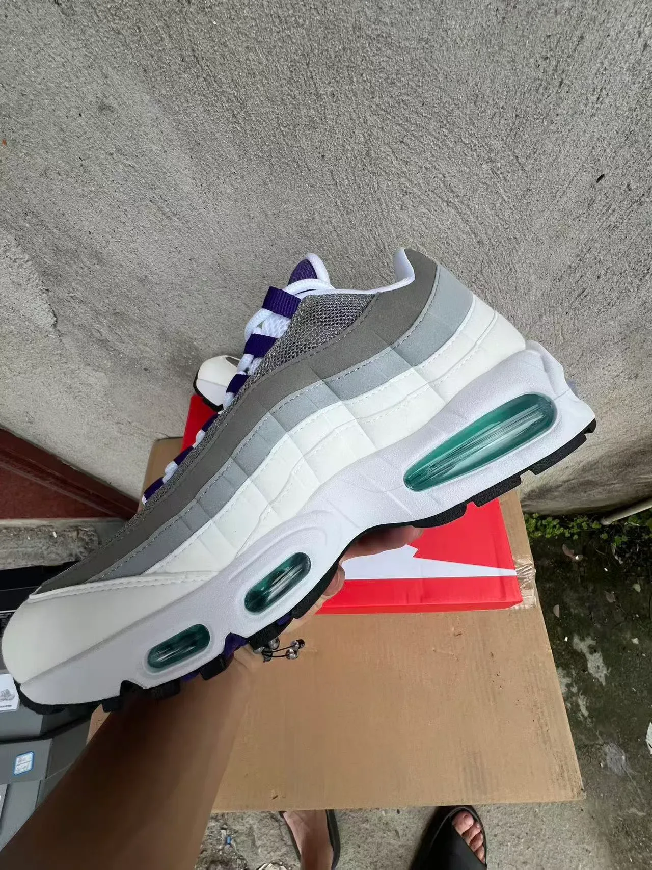 Nike Air Max 95 White Gray Purple Lifestyle Sneakers 5