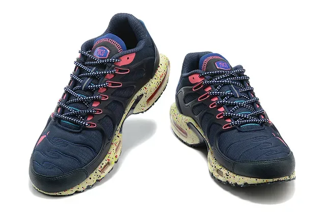 Nike Air Max Plus Navy Pink Speckled Midsole Lifestyle Sneakers 3