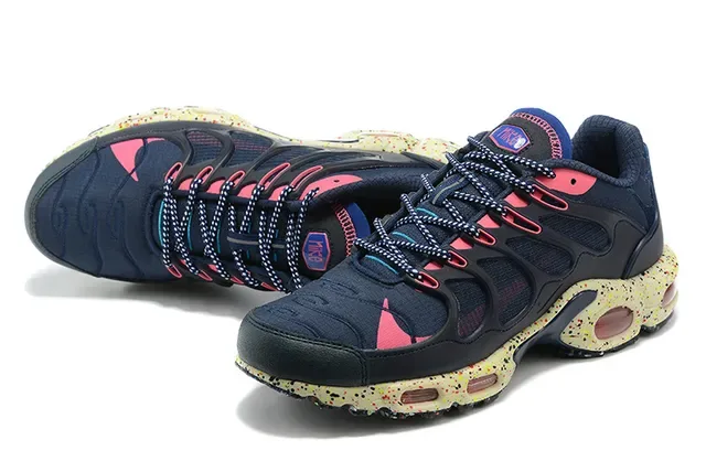 Nike Air Max Plus Navy Pink Speckled Midsole Lifestyle Sneakers 4