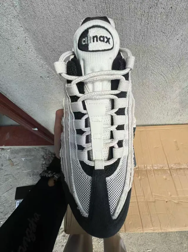 Nike Air Max Plus White Black Chunky Sneakers 3